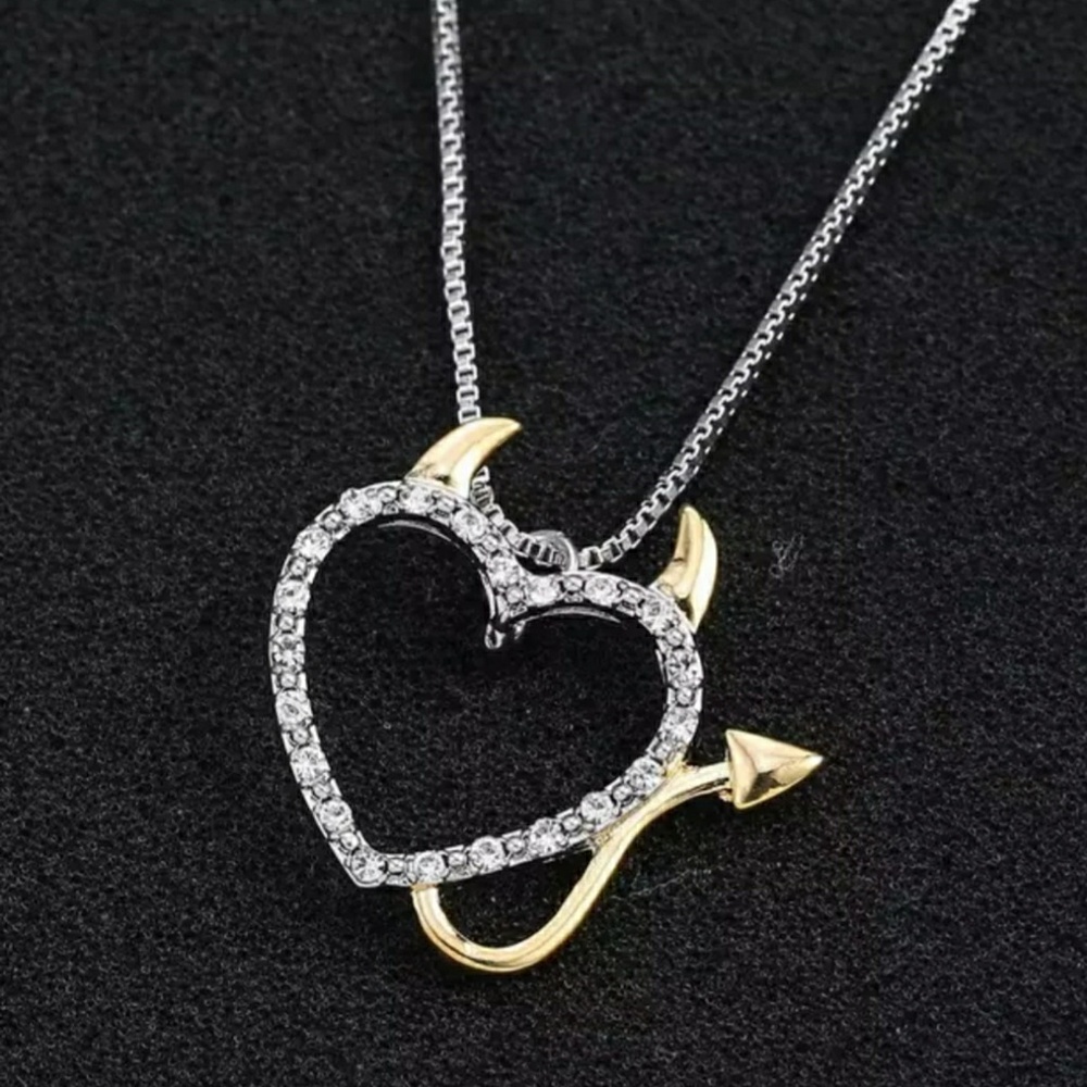 😈Naughty😈 Heart Necklace - Picture 2 of 3